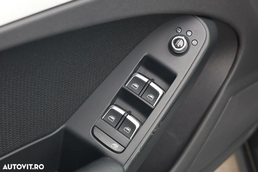 Audi A4 2.0 TDI DPF multitronic S line Sportpaket - 20