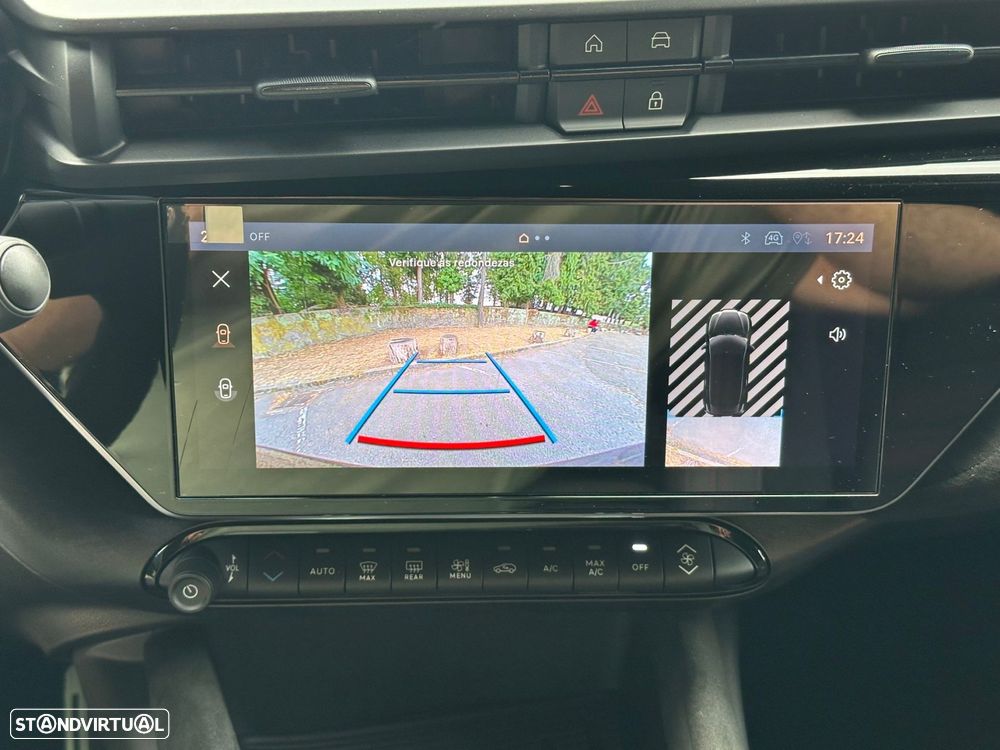 Alfa Romeo Junior 1.2 Q4 eDCT6 - 12