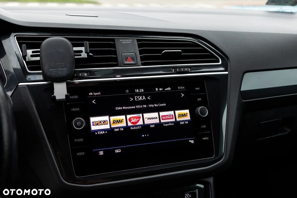 Volkswagen Tiguan - 12