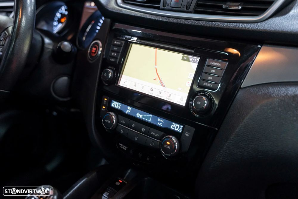 Nissan Qashqai 1.3 DIG-T N-Connecta J18 - 12