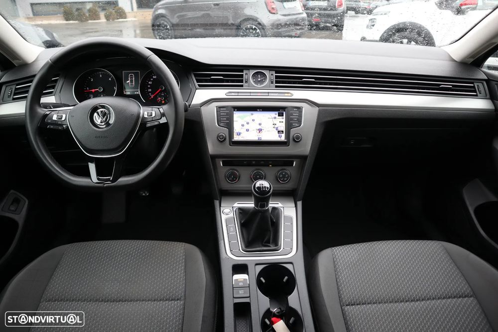 VW Passat 1.6 TDI (BlueMotion ) Comfortline - 9