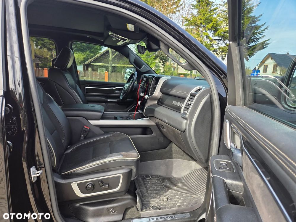 RAM 1500 5.7 Crew Cab Longbed Laramie Black - 13