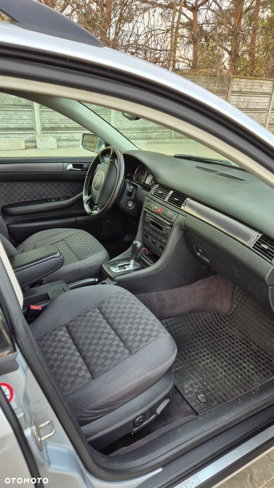 Audi A6 Avant 2.4 Multitronic - 8