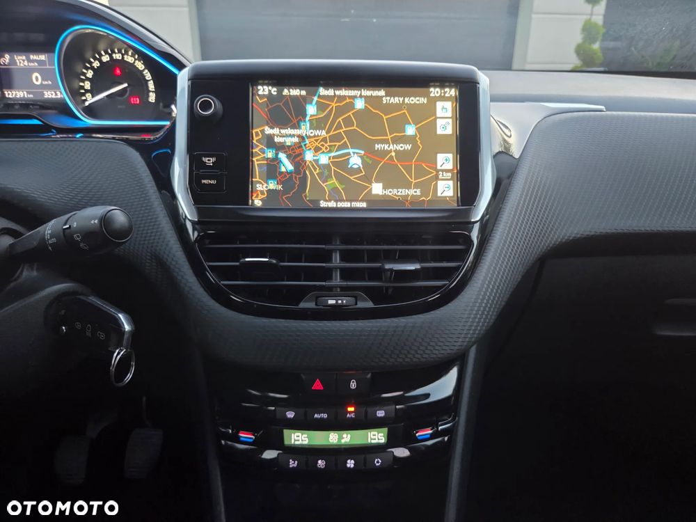 Peugeot 2008 1.6 VTi Allure - 18