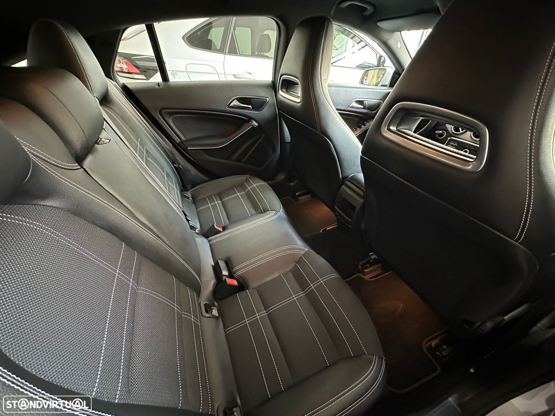 Mercedes-Benz CLA 200 d Shooting Brake Urban Aut. - 8