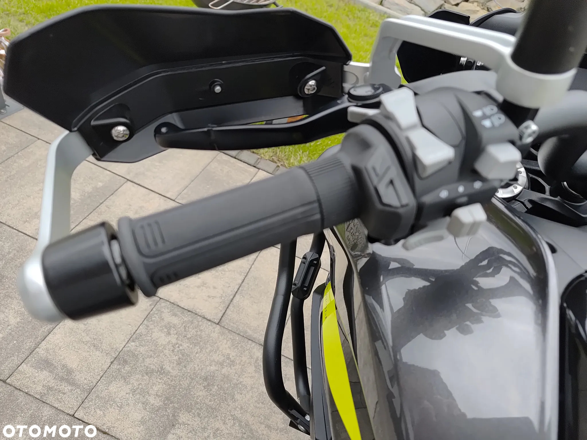 Benelli TRK 702X - 4