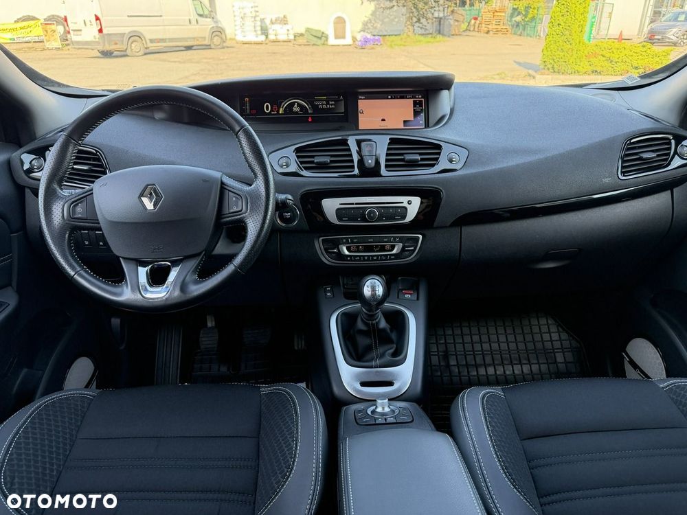Renault Grand Scenic ENERGY TCe 130 BOSE EDITION - 21