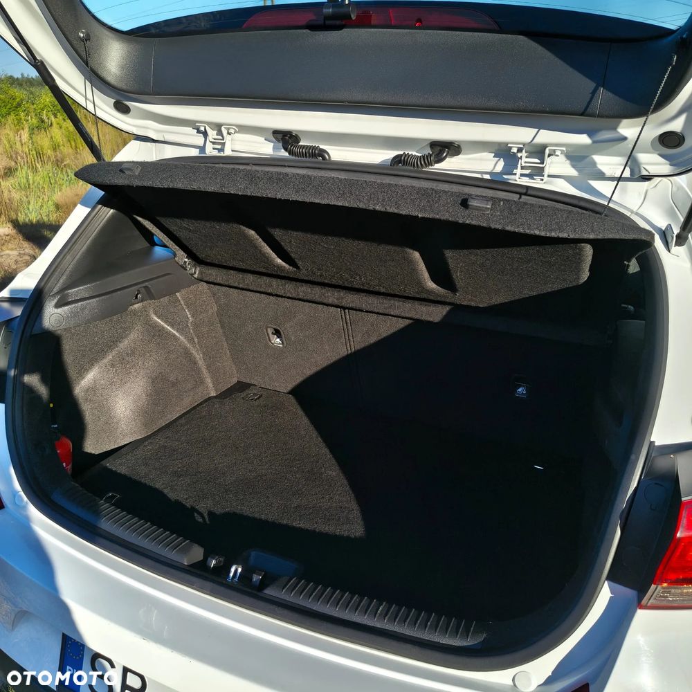 Hyundai i30 1.4 Classic + - 10