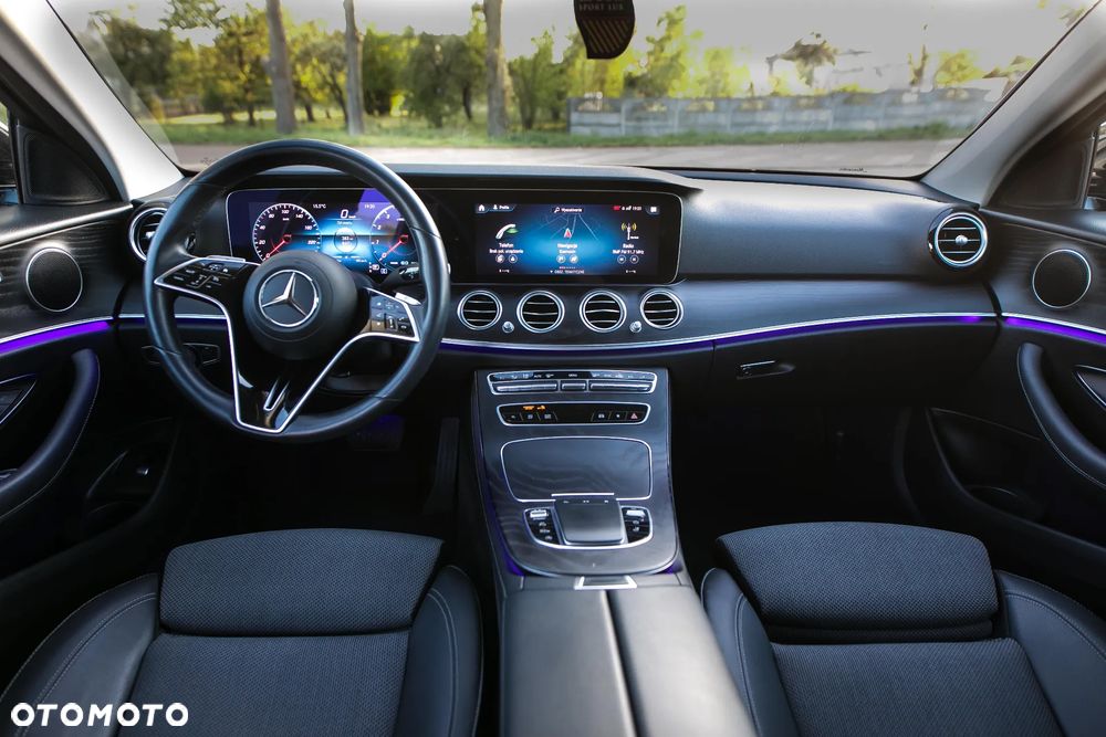 Mercedes-Benz Klasa E 200 - 11