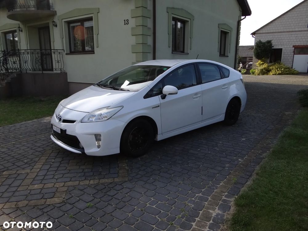 Toyota Prius ver-1-8-hsd-prestige - 6