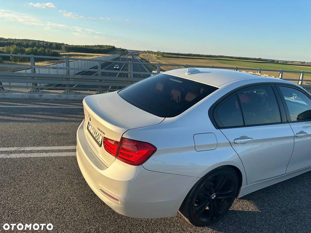 BMW Seria 3 328i Sport Line - 7