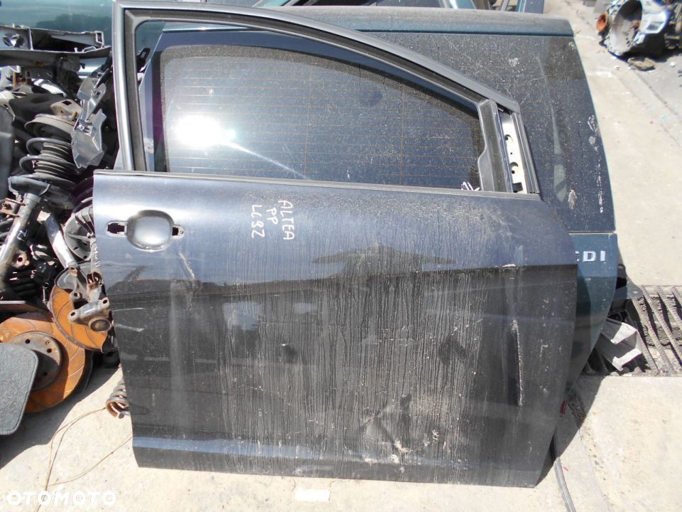 Seat Altea Toledo III LC9Z drzwi prawe przod szyba - 1