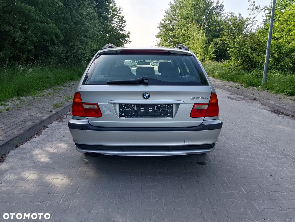 BMW Seria 3 320d Edition Exclusive - 4