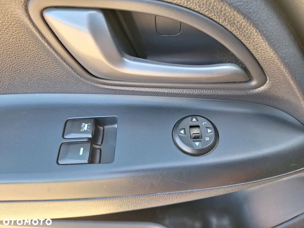 Kia Rio 1.2 Edition 7 - 14