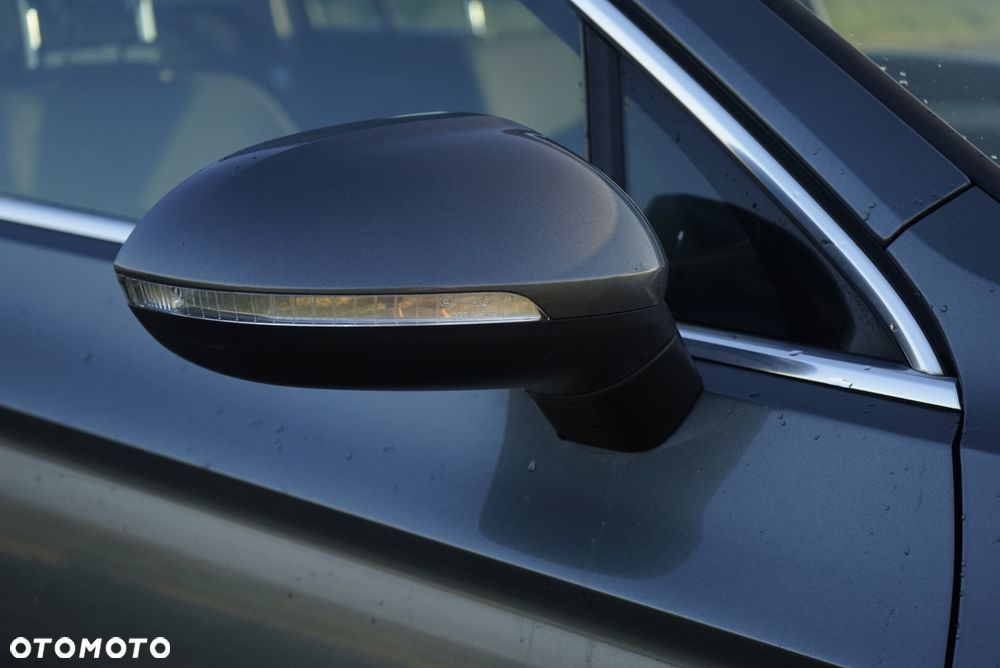 Volkswagen Passat Variant 2.0 TDI BMT Comfortline DSG - 23