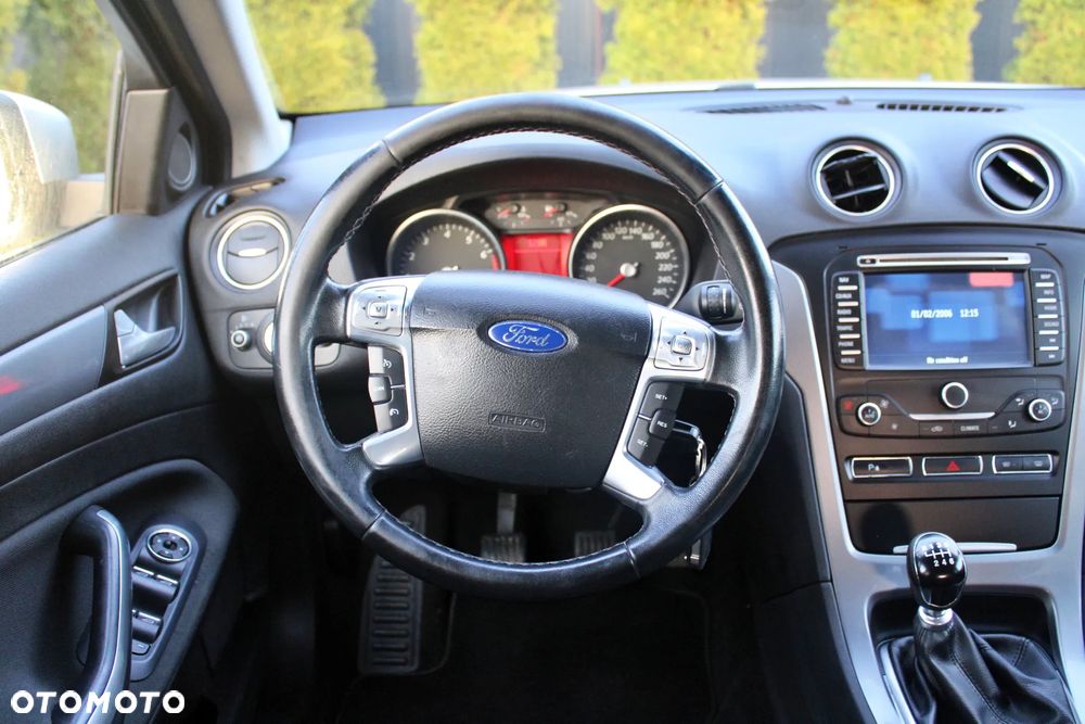 Ford Mondeo 2.0 TDCi Ghia X - 16