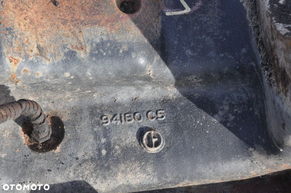 WSPORNIK RAMA SUPORT CASE NEW HOLLAND 94180C5 - 5