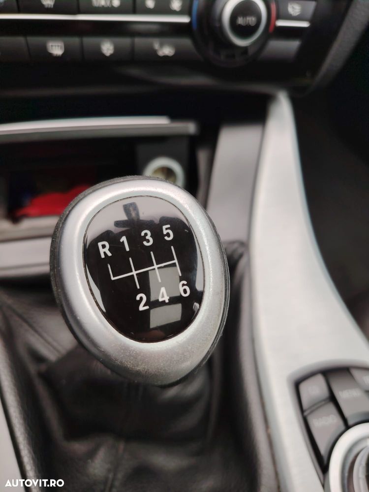 BMW Seria 5 520d Touring Blue Performance - 17