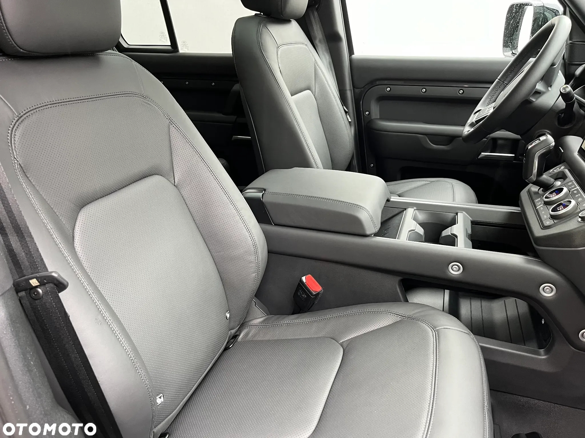Land Rover Defender 110 D300 X-Dynamic HSE - 3