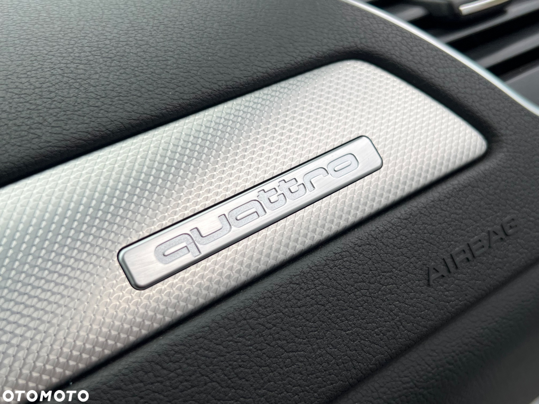 Audi A4 Avant 2.0 TDI Quattro S tronic - 28