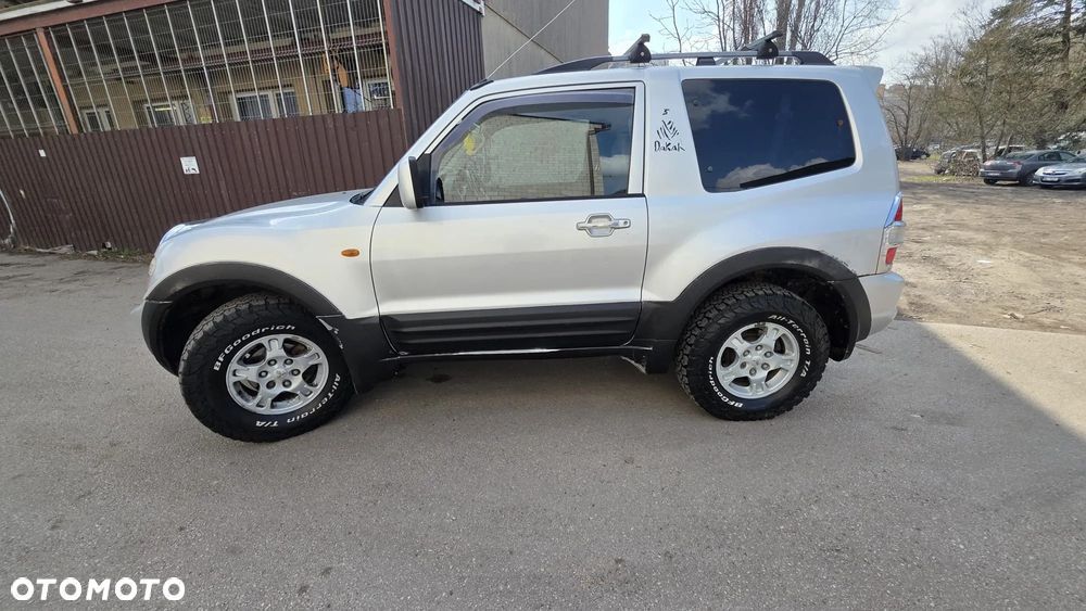 Mitsubishi Pajero - 4