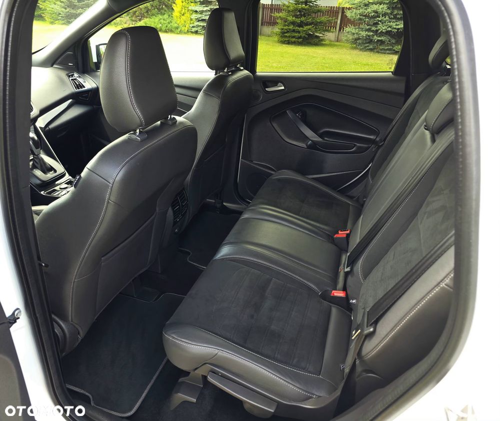 Ford Kuga 2.0 TDCi AWD ST-Line - 23