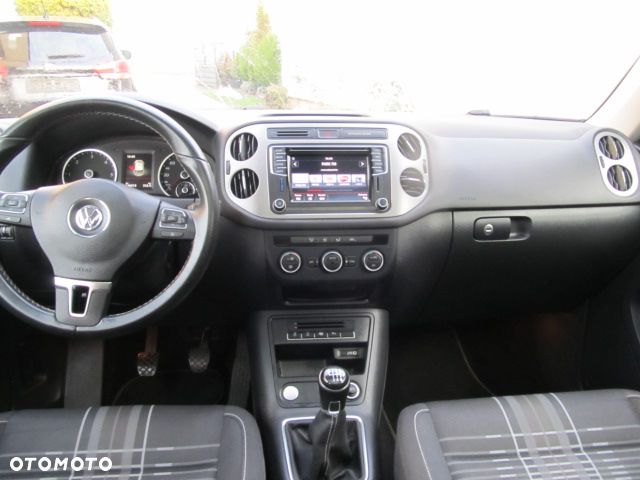 Volkswagen Tiguan 2.0 TDI SCR BlueMotion Technology Lounge Sport & Style - 14