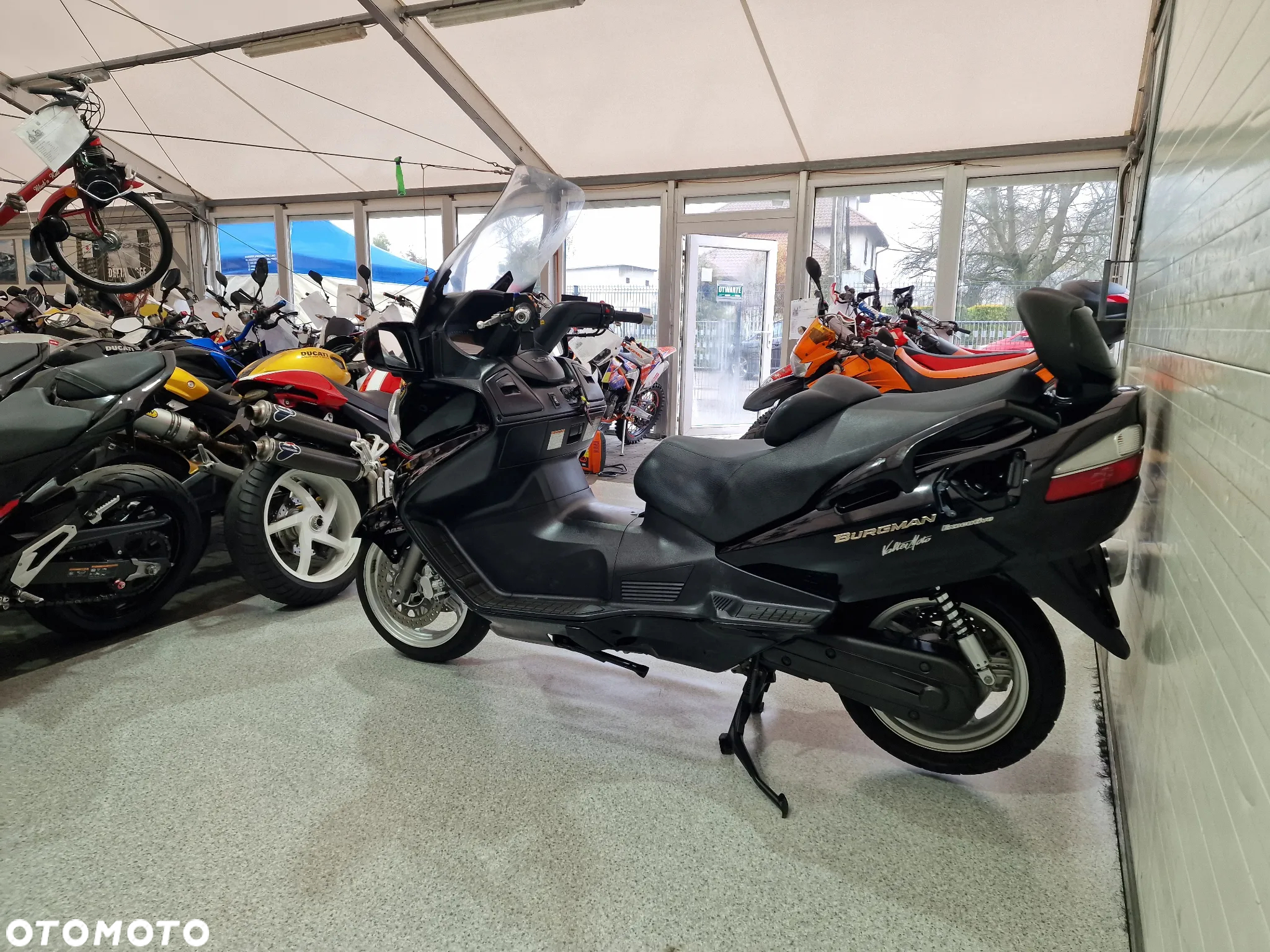 Suzuki Burgman - 17