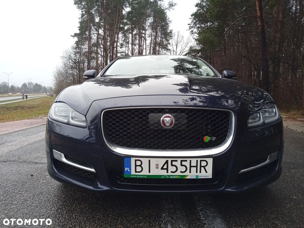Jaguar XJ 3.0 T AWD R-Sport - 25