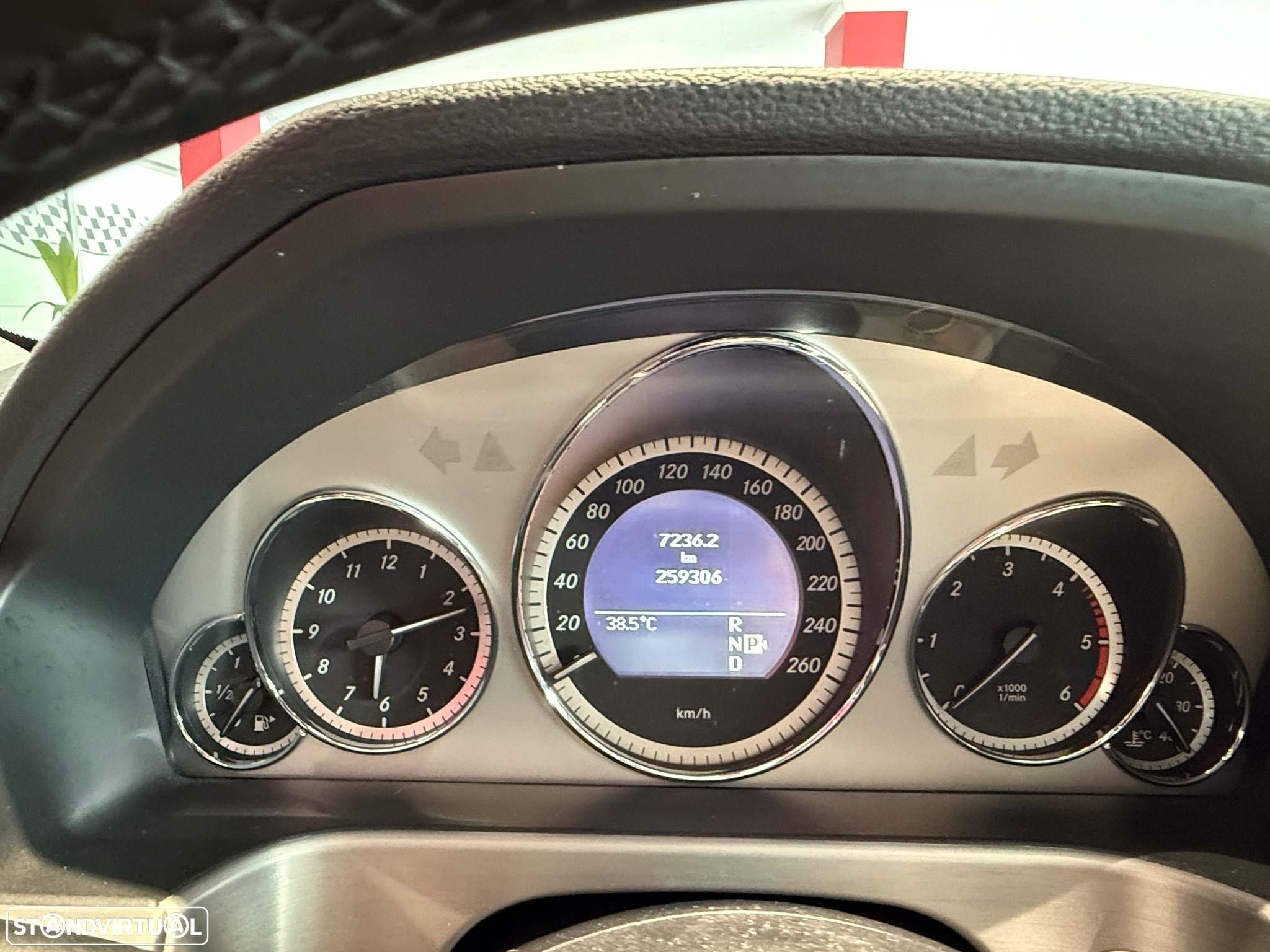 Mercedes-Benz E 350 CDi Avantgarde 4-Matic BlueEfficiency - 15