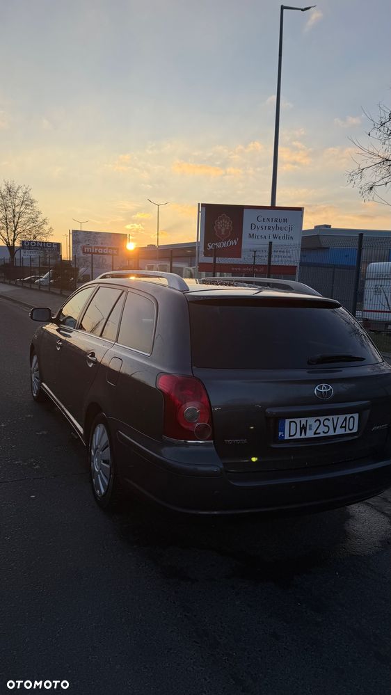 Toyota Avensis 2.0 VVT-i Sol - 4
