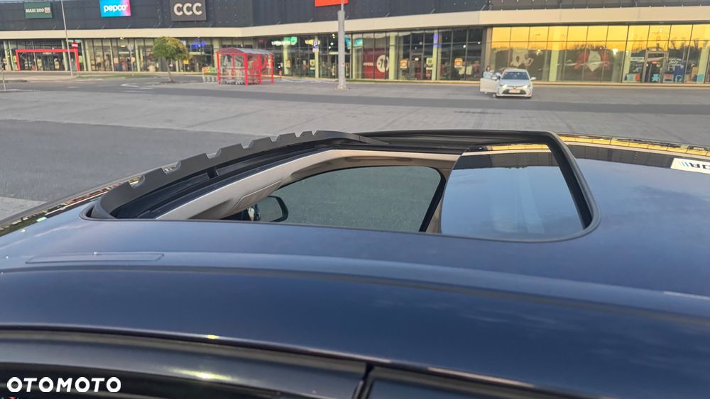 BMW Seria 5 528i xDrive Luxury Line - 22