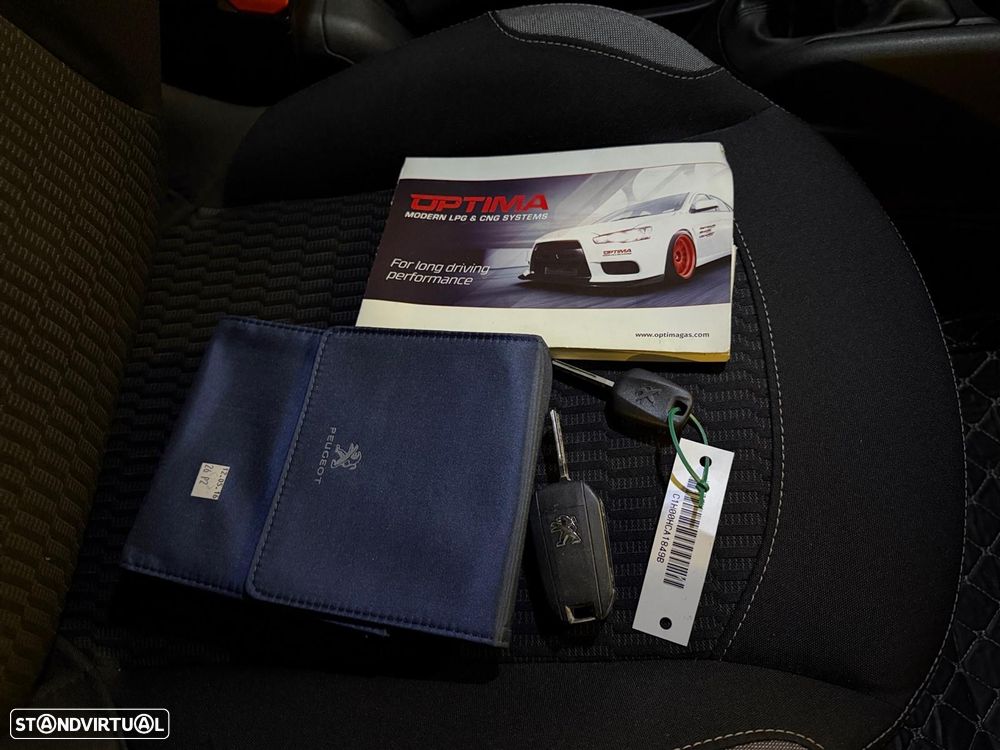 Peugeot 208 82 PureTech Style - 17