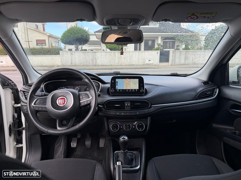 Fiat Tipo Station Wagon 1.3 M-Jet Lounge Tech - 13