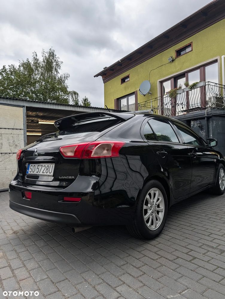 Mitsubishi Lancer 1.6 Invite - 3