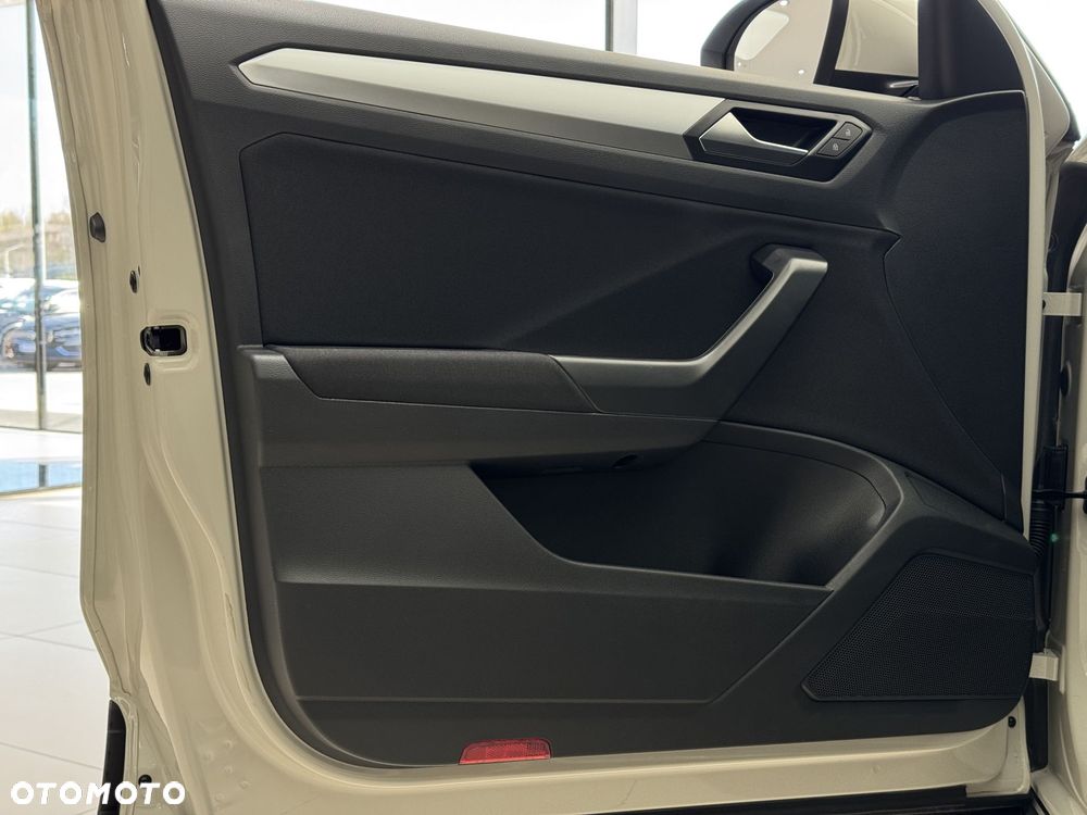 Volkswagen T-Roc - 12