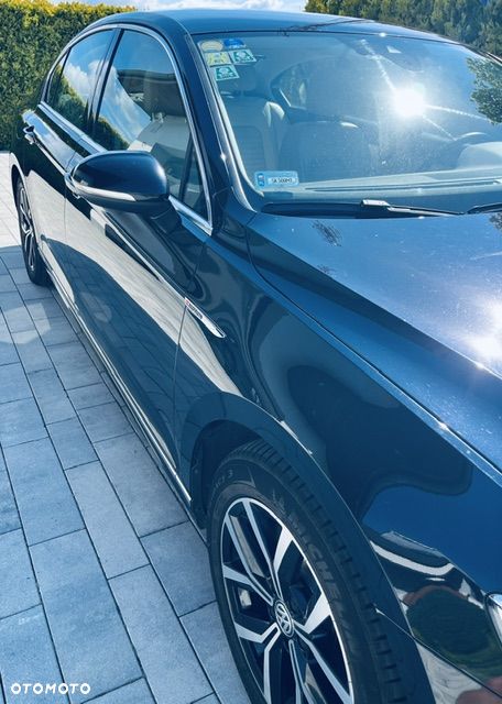 Volkswagen Passat - 25