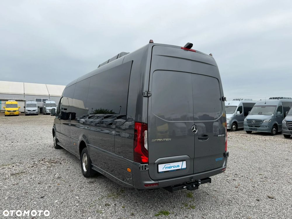Mercedes-Benz Sprinter 519 - 7