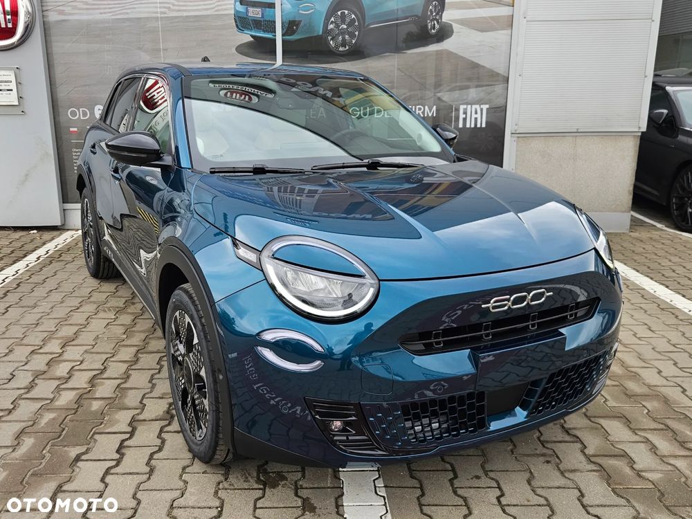 Fiat 600 1.2 Turbo La Prima eDCT - 2