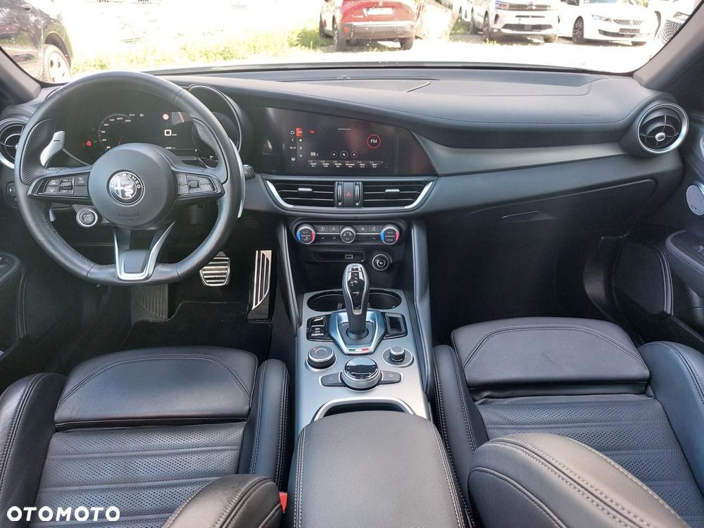 Alfa Romeo Giulia 2.0 Turbo Veloce Q4 - 16
