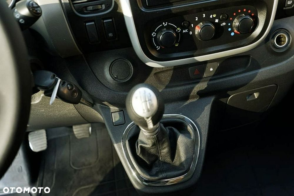 Renault Trafic - 18
