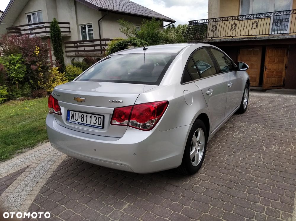 Chevrolet Cruze 1.6 LS - 8