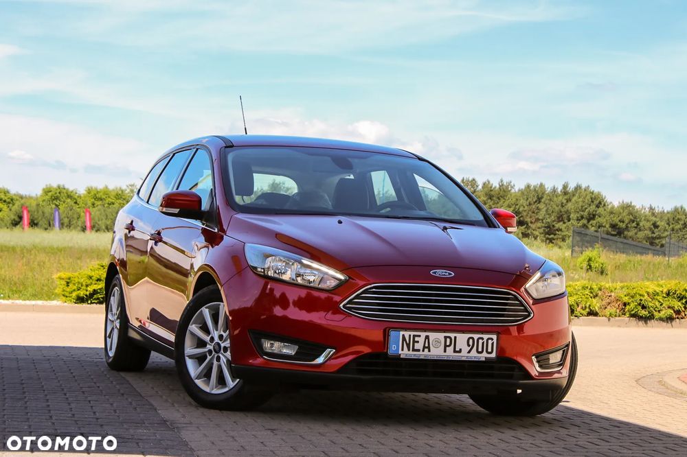 Ford Focus 1.5 EcoBlue Start-Stopp-System ST-LINE DESIGN - 14