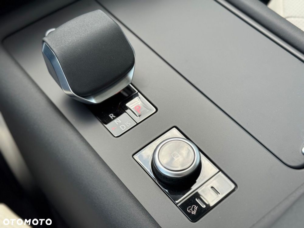 Land Rover Discovery - 24