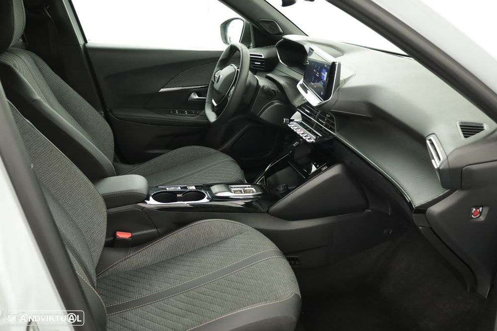 Peugeot e-2008 54 kWh Allure - 23