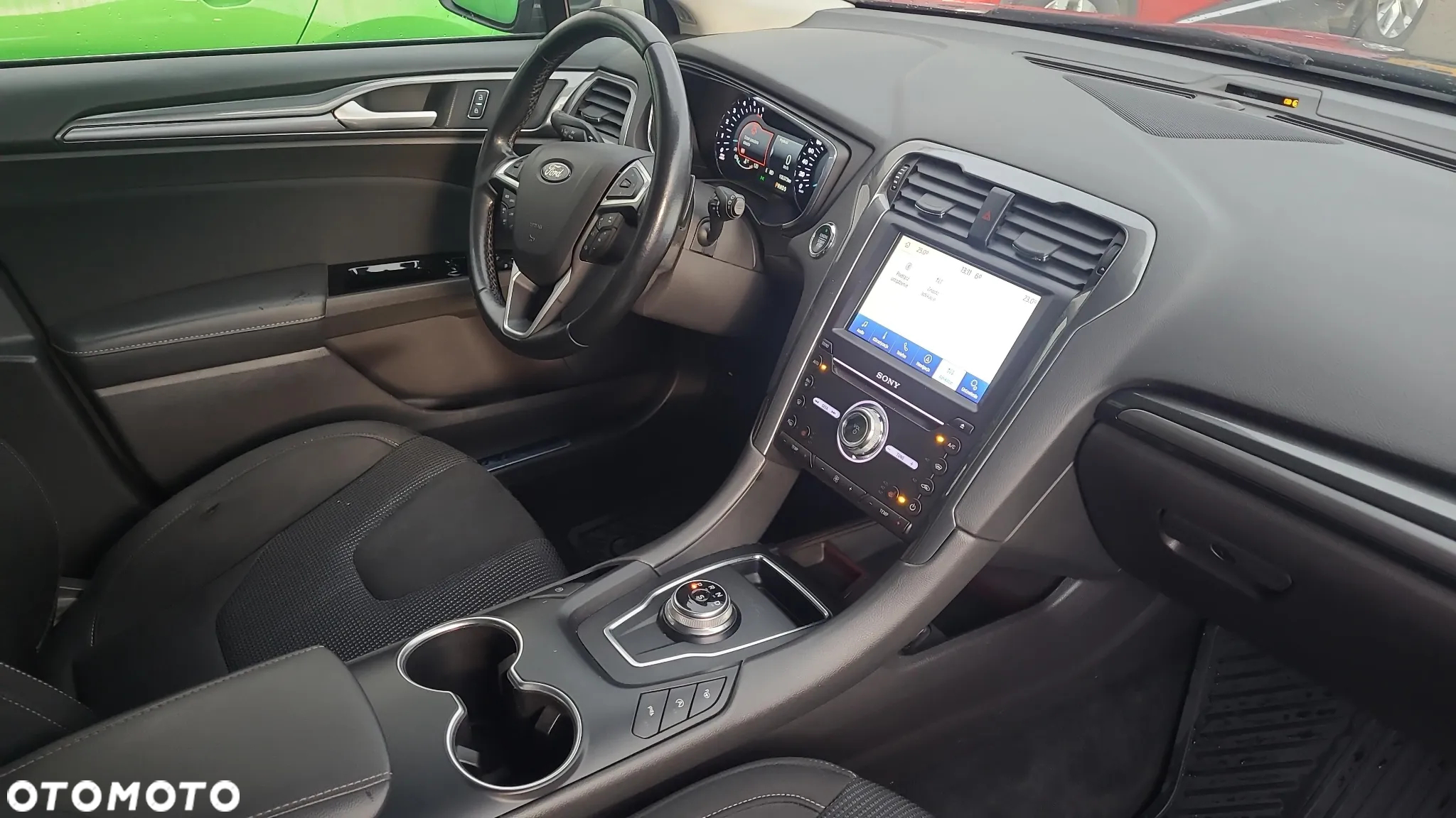 Ford Mondeo 2.0 EcoBlue Titanium - 26