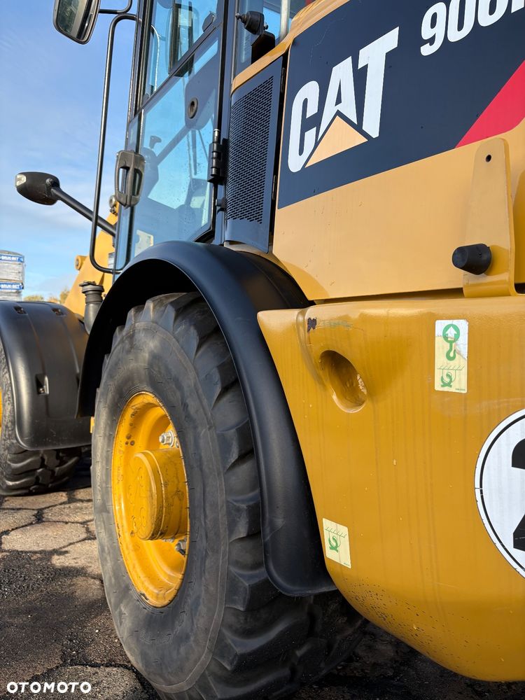 Caterpillar 906M - 5