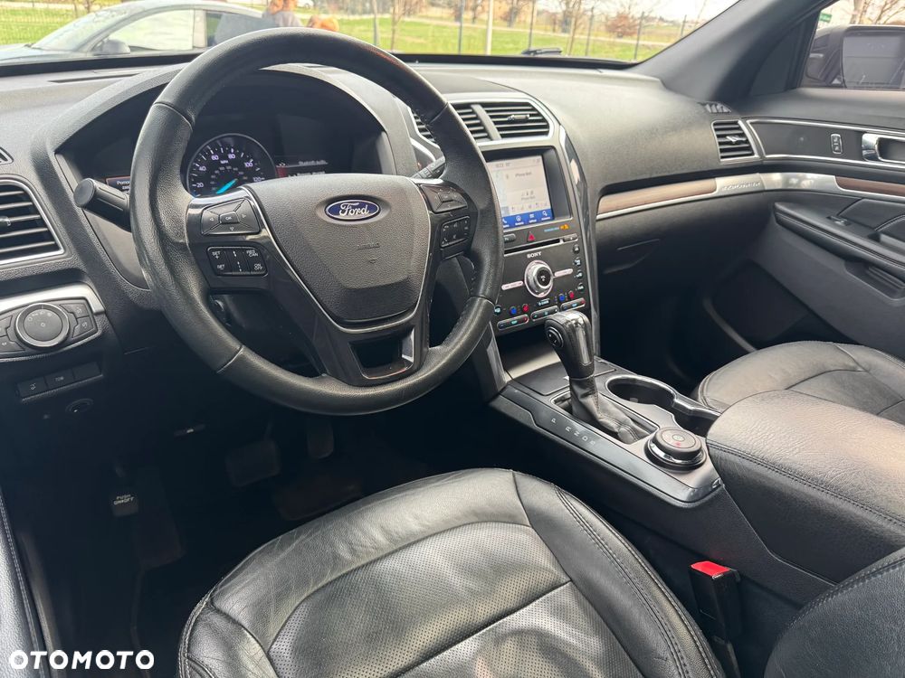 Ford Explorer - 15