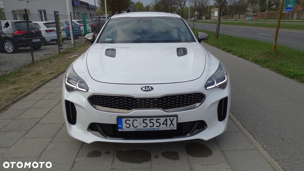 Kia Stinger - 8