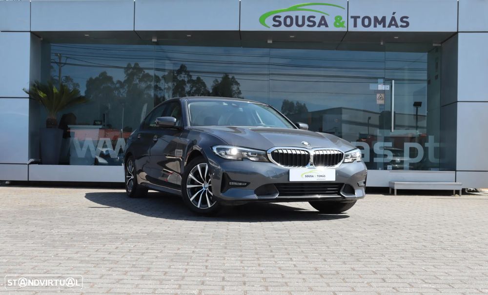 BMW 330 i Aut. Sport Line - 1